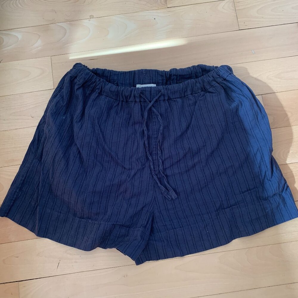 COS shorts